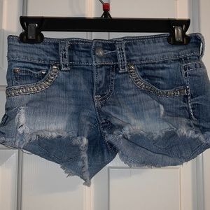 DayTrip woman’s jean shorts